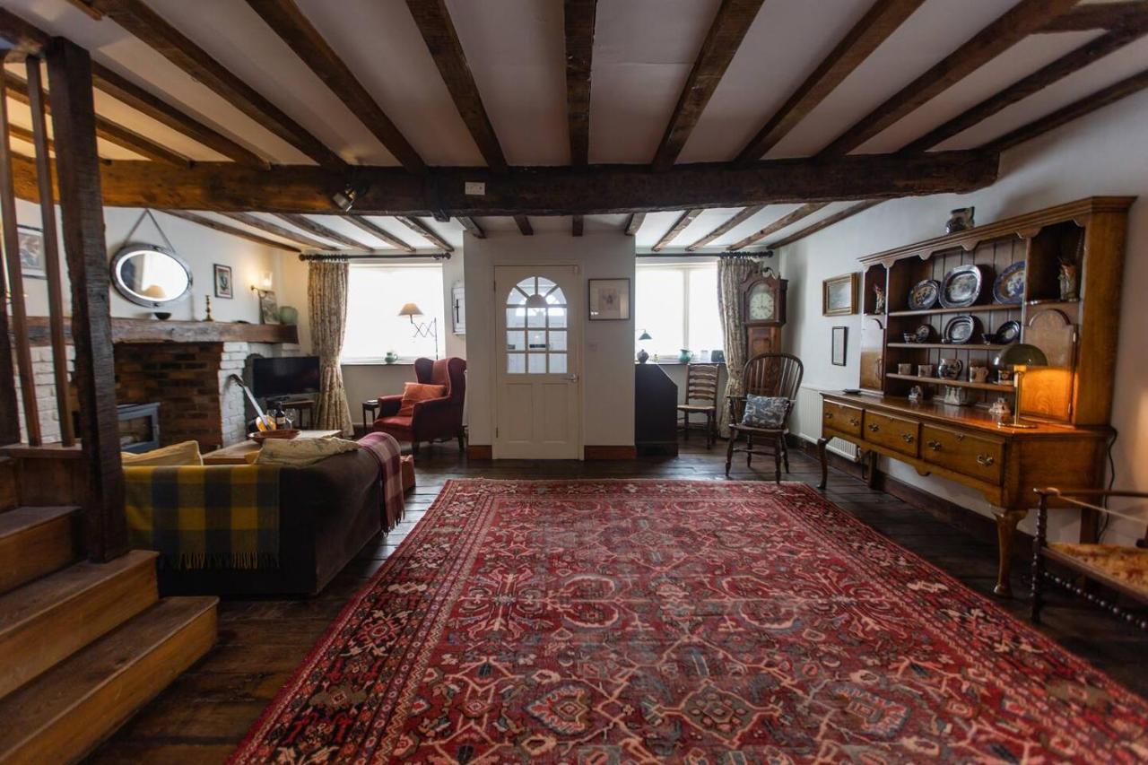 Pass The Keys Magical Period House In The Heart Of ラドロー エクステリア 写真